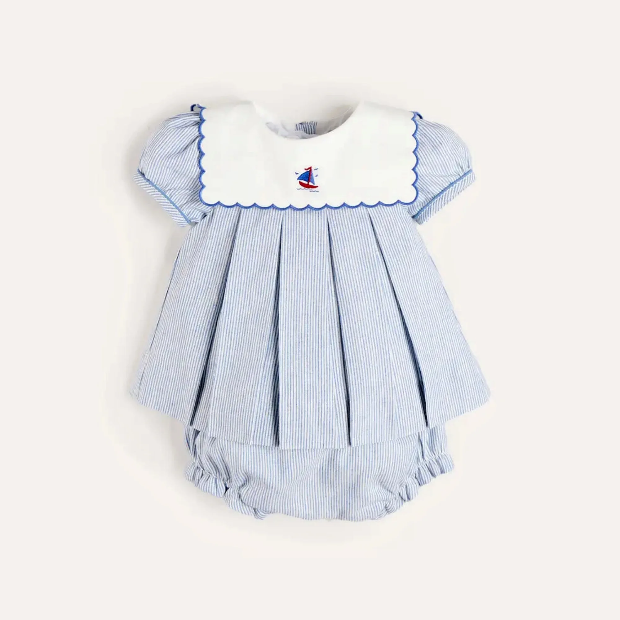 set-da-festa-per-neonata-con-colletto-marinario-a-righe-blu-dettagli-ricamati-a-forma-di-barca-e-pantaloncini-abbigliamento-estivo-per-neonate