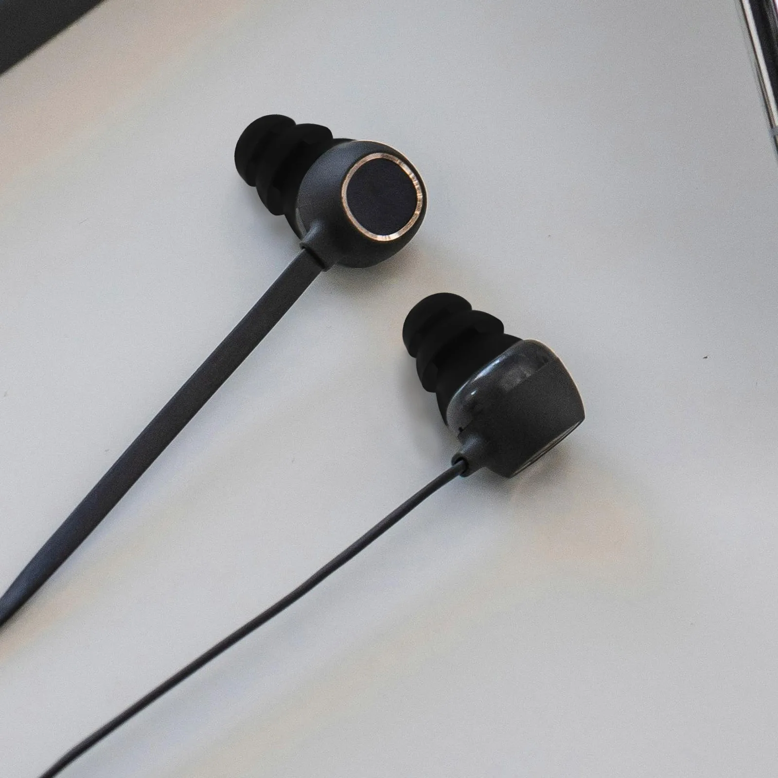 

15pcs Silicone Replacement Earbud Tips Earphone Sleeves Soft Skin-Friendly Noise Isolating Comfort Fit For Multiple Models