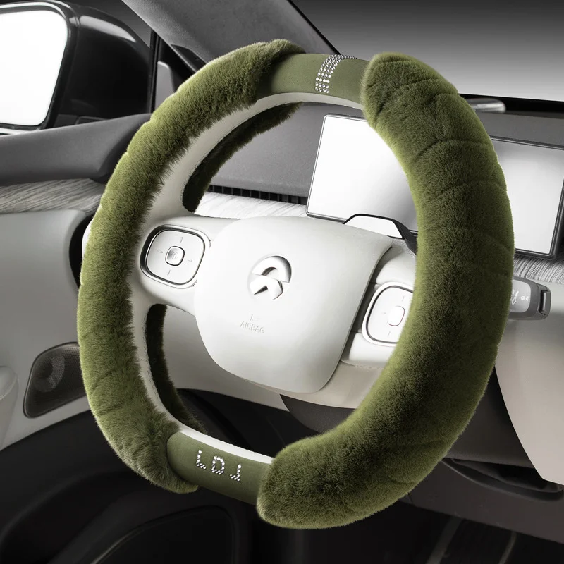 Luxury Plush Steering Wheel Cover Diamond Universal 15 Inch Handle Cover Winter Warm Fur Car Steering Cover Fashion D Shape Ring