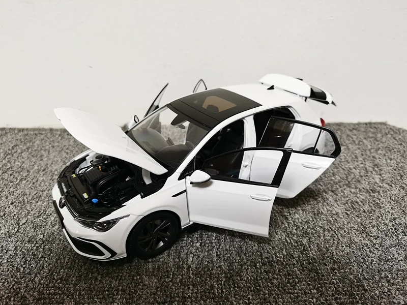 1:18 scale Golf R-Line car Model Alloy Collectible Gifts Souvenir Toys