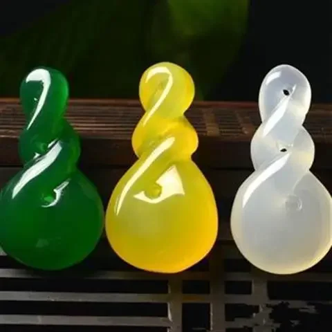 Ice chalcedony turns the world around pendant men's and women's colorful agate changing pendant