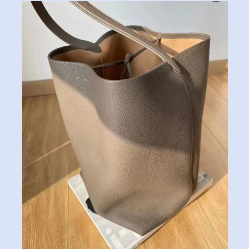 Without tra patterned tote bag with layered cowhide for high-end commuting, single shoulder hand-held bucket bag for wome