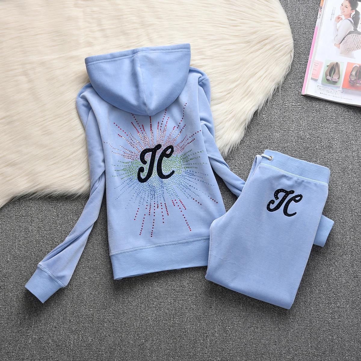 Juicy Cometure Velvet Tracksuit Women Sports Hoodie Crystal Decorated Three-Dimensional Pattern Velvet Suit 2pc Winter Women Sui