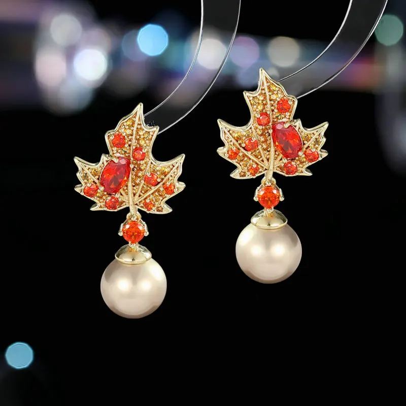 Retro High-End Earrings With Elegant Temperament And French High-End Feel, Niche Design Maple Leaf Pearl Earrings