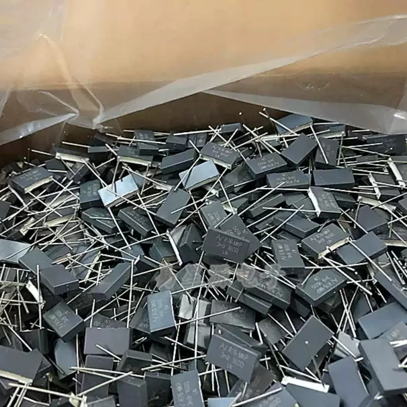 Capacitor de Filme KEMET AV MKP R76 1600V392 3900PF 3N9 0.0039UF 1600V