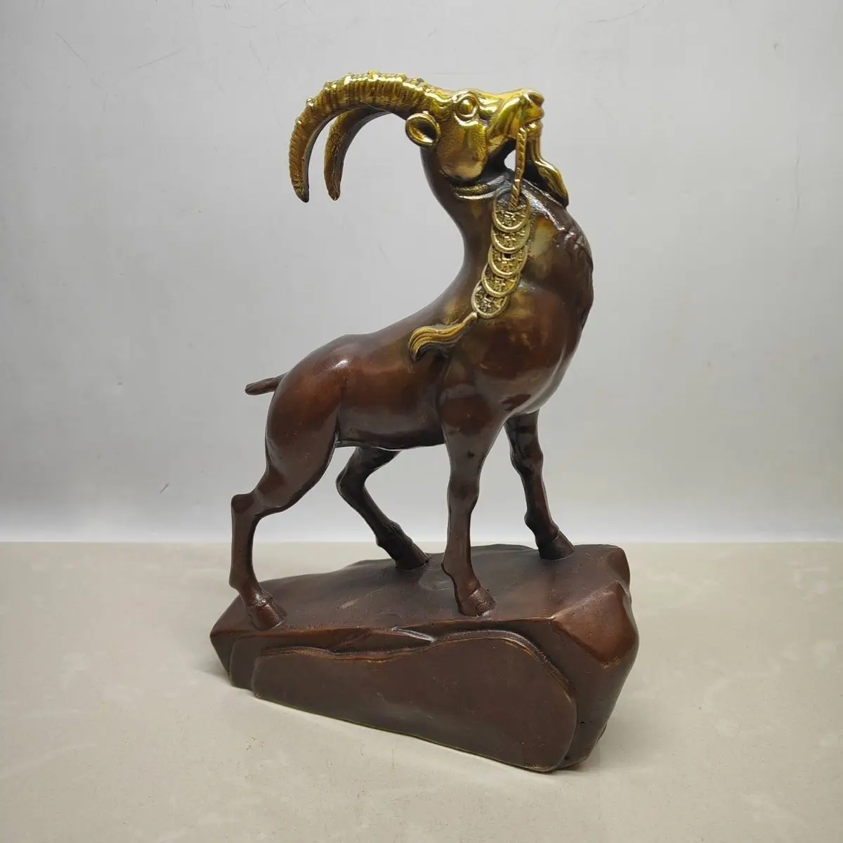 Leader sheep wealth sheep Statue Sculpture Figurine Home Decoration