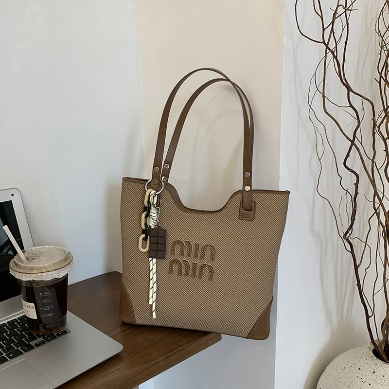 

Elegant Women's Leather Fashion Tote Designer Bag Luxury Classic Shoulder Crossbody Handbag For Daily Dressing