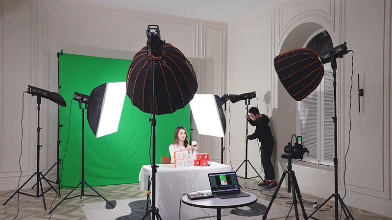 Luce per streaming live Luce per fotografia a LED bicolore da 300 W 200 W con softbox e supporto per treppiede Sfondo verde per streaming live