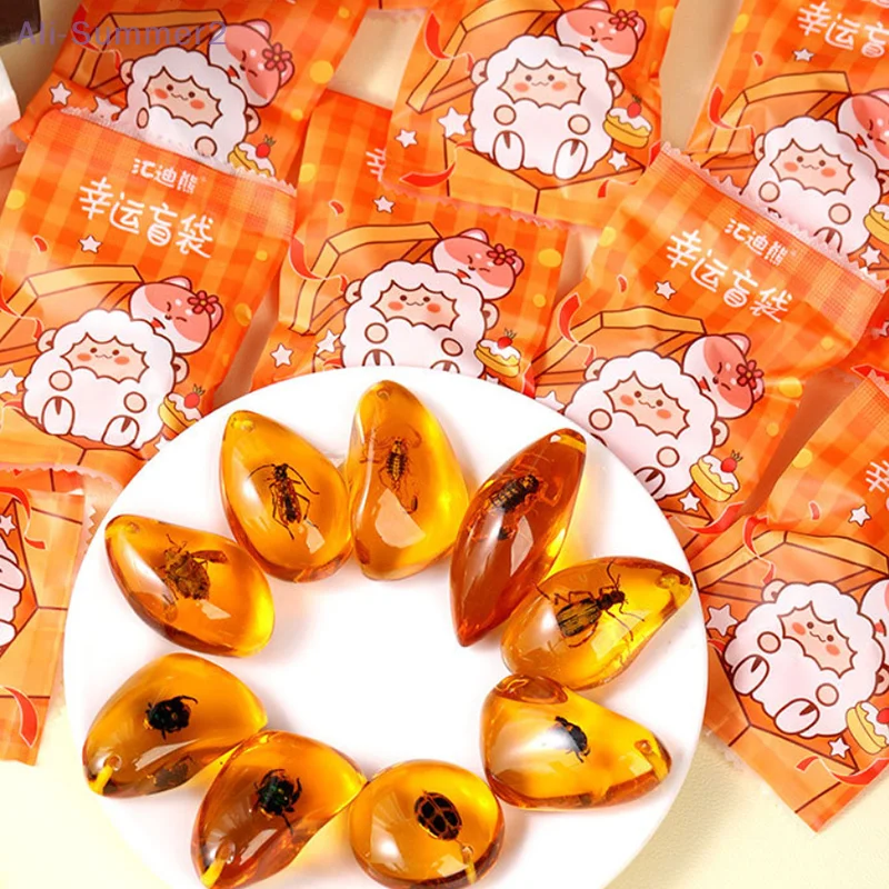 مفاجأة العنبر أعمى حقيبة العقرب كراب فراشة النحل الحشرات العنبر قلادة الأطفال ألعاب تعليمية الحشرات الحرف اليدوية هدية #1