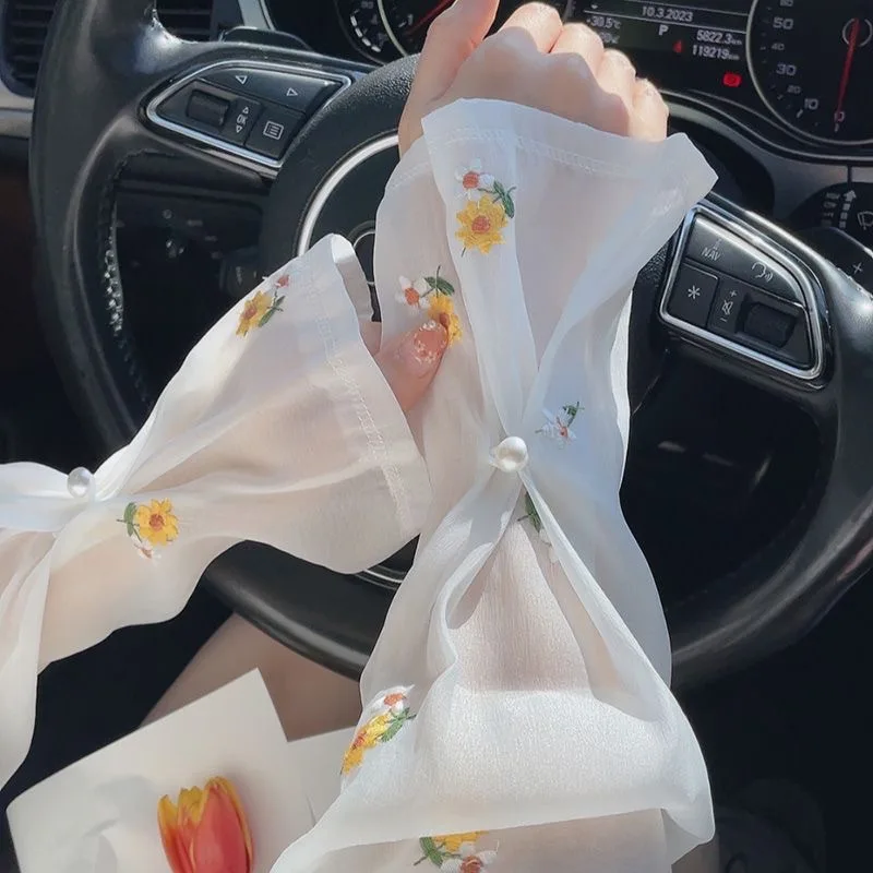 Chinese-style embroidered sunflower UV-protection arm sleeves lightweight pearl-buttoned, cooling arm sleeves with UV protection