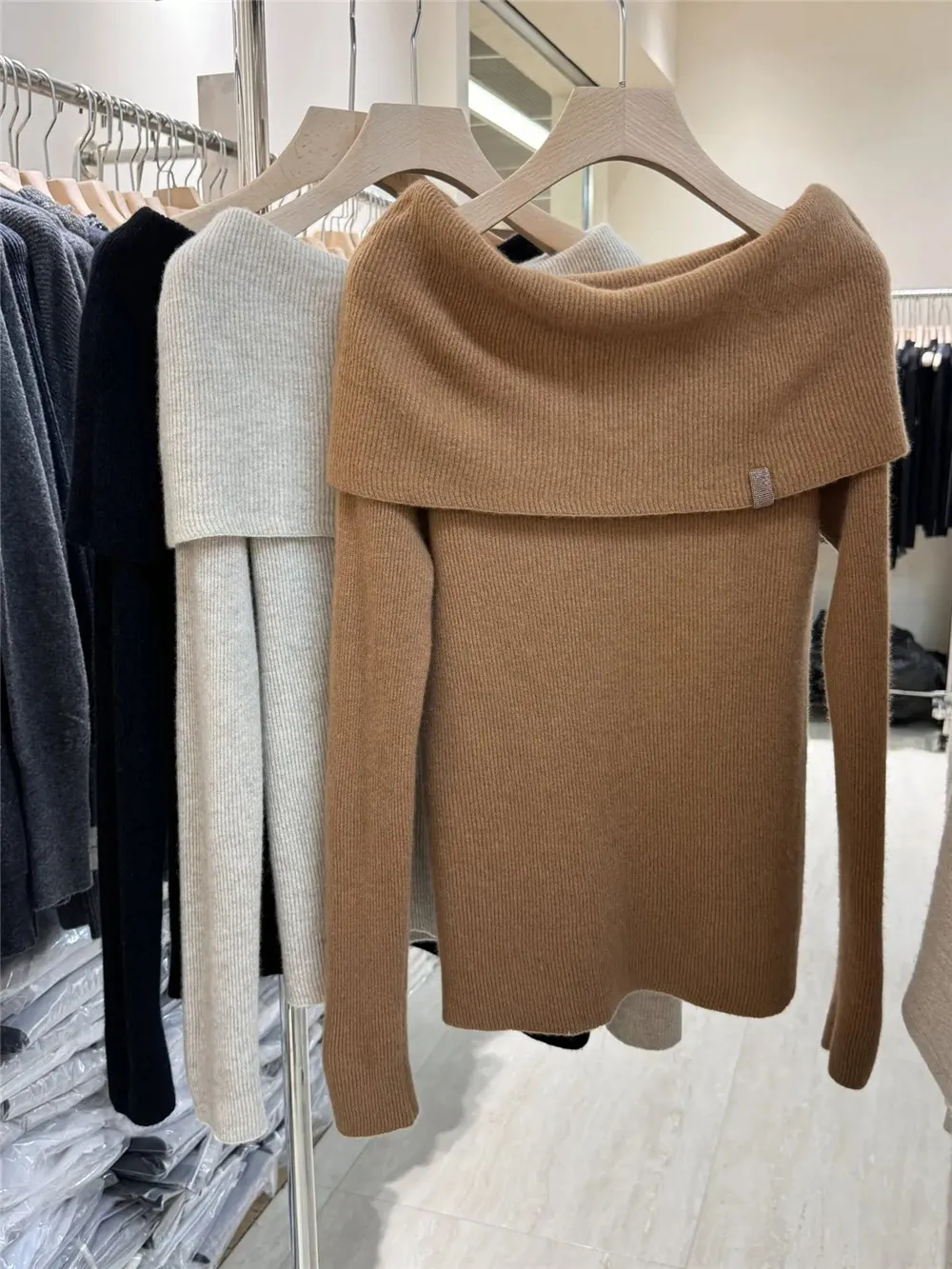 Cashmere Sweater with Shawl Collar and Chain, Knitted Pullover, Casual Bottoming Shirt, Autumn and Winter