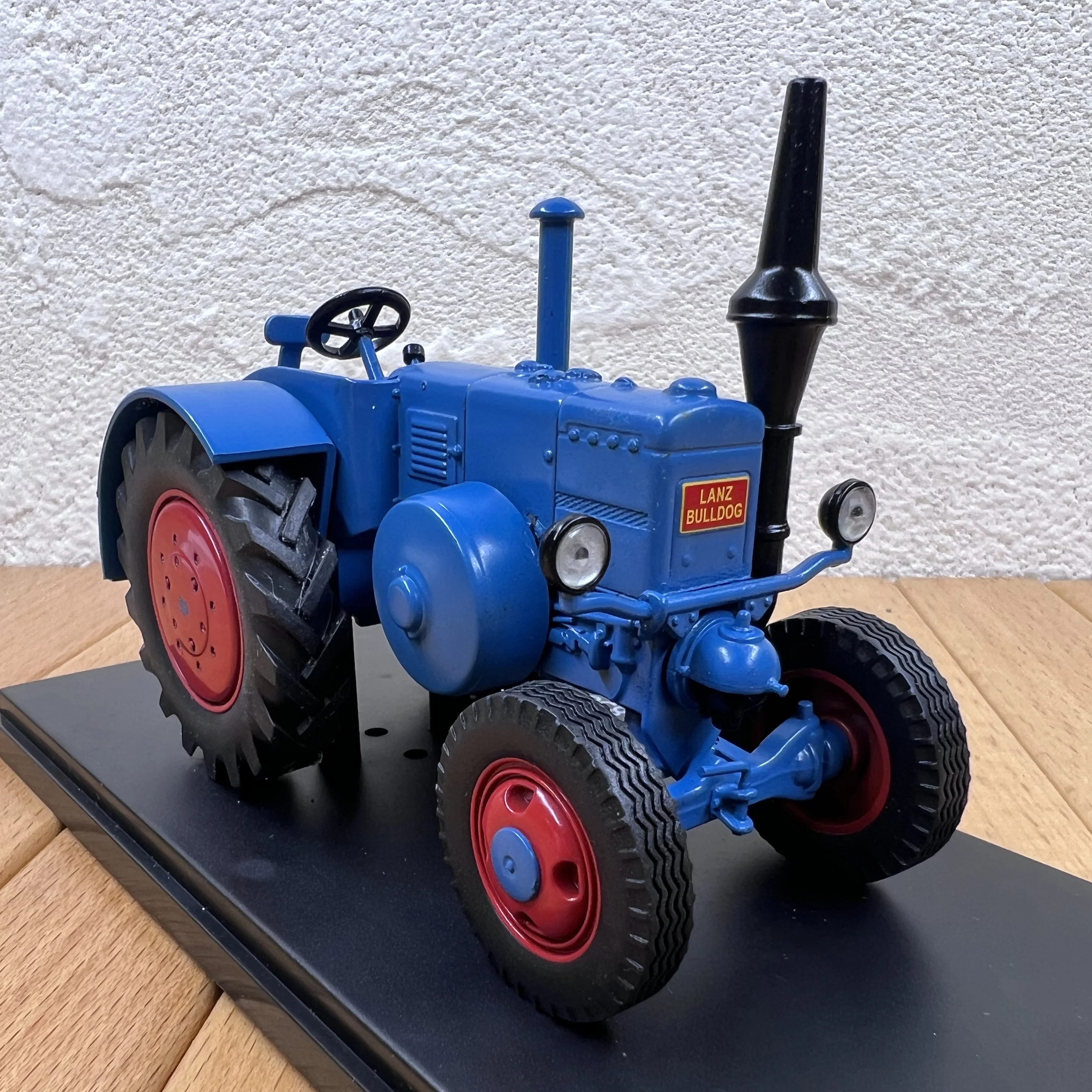 

Diecast Alloy 1:35 Scale 1937 D8506 Old-fashioned Tractor Car Model Adult Toy Classics Collection Ornament Souvenir Gift Display