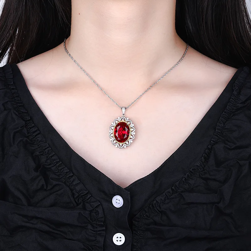 New Jewelry Gold-Plated Red Corundum Blue Spinel Light Luxury Pendant 15*20