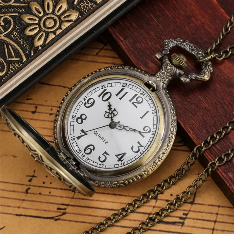 Steampunk Hollow Out Butterfly Pocket Watch Bronze Quartz Analog Watches for Men Women Arabic Number Dial Necklace Chain Reloj