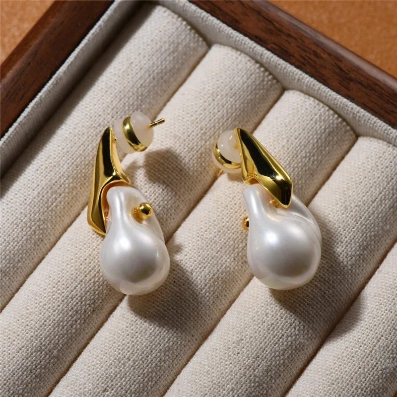 

Irregular pearls waterdrop steel earrings