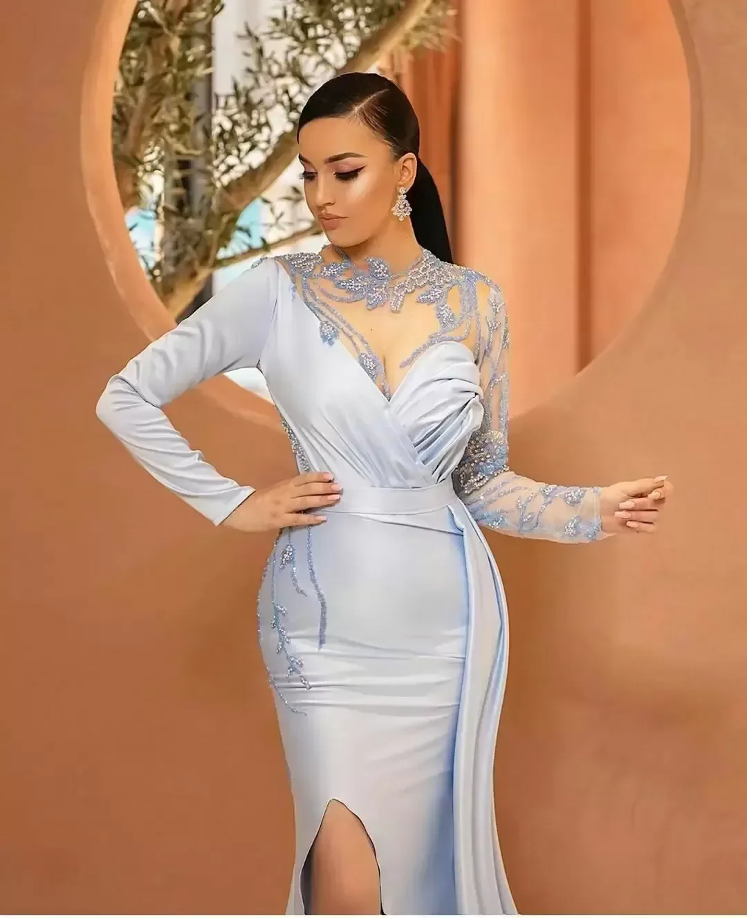 Sexy Elegant Evening Dresses Jewel Neck Illusion Crystal Beading Long Sleeves Mermaid Side Split Blue Prom Special Occasion