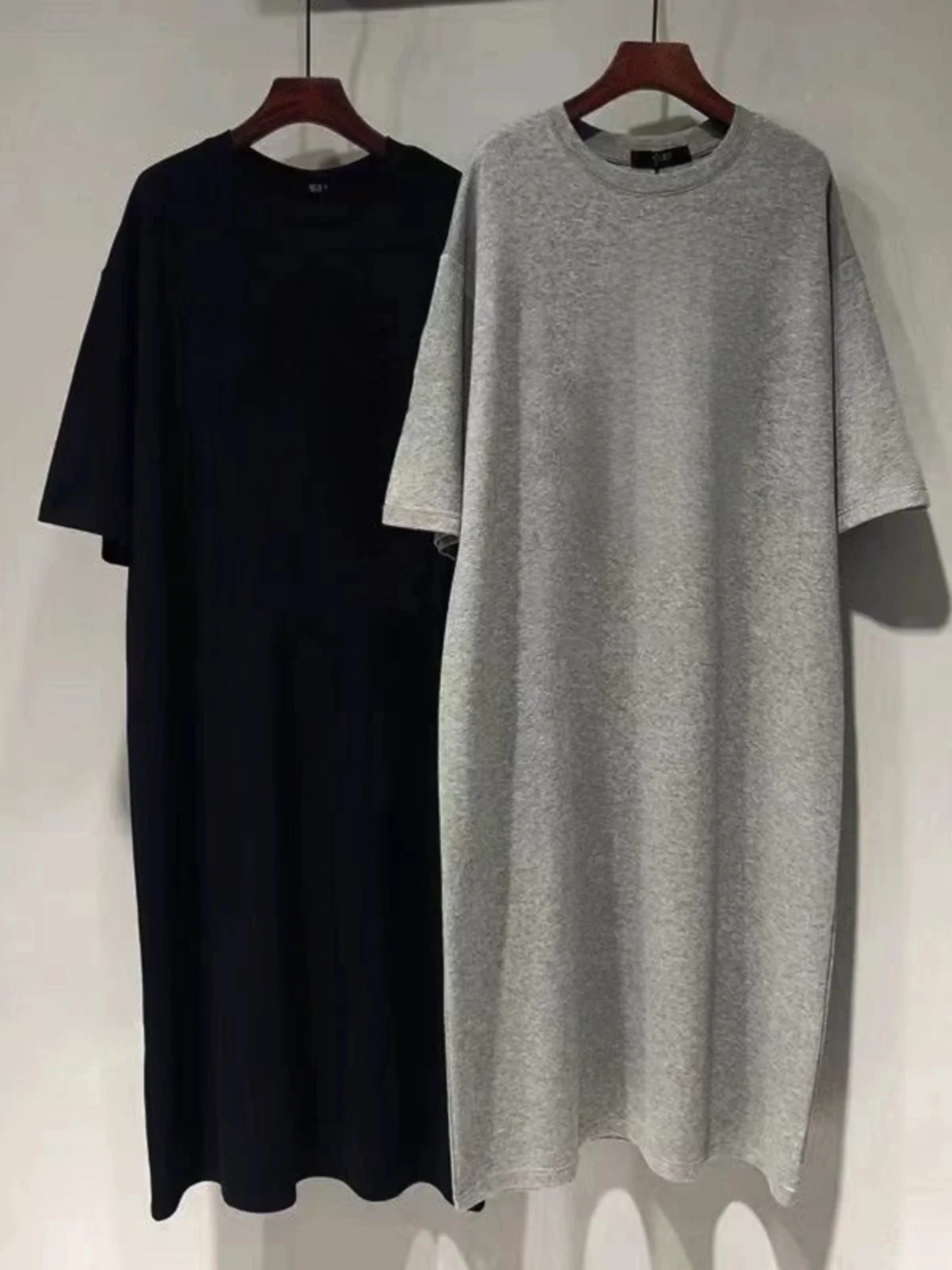 

Pure Cotton ort Sve T-irt Nightgown Men Summer Sle Thin Medium Length One-Piece Night Robe Simple High-End Feeling