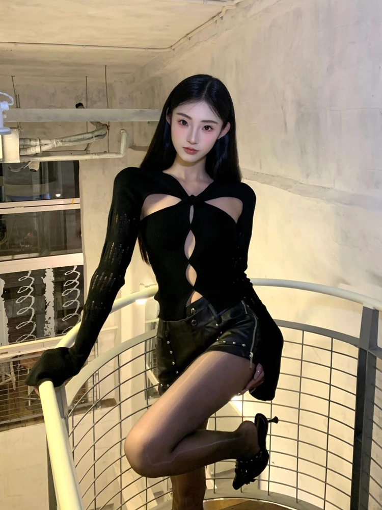 

Black Kink Hollow Knitted Sweater Autumn and Winter Slim-fitting Long-sleeved Bottoming Shirt with Thin Top Inside for Women