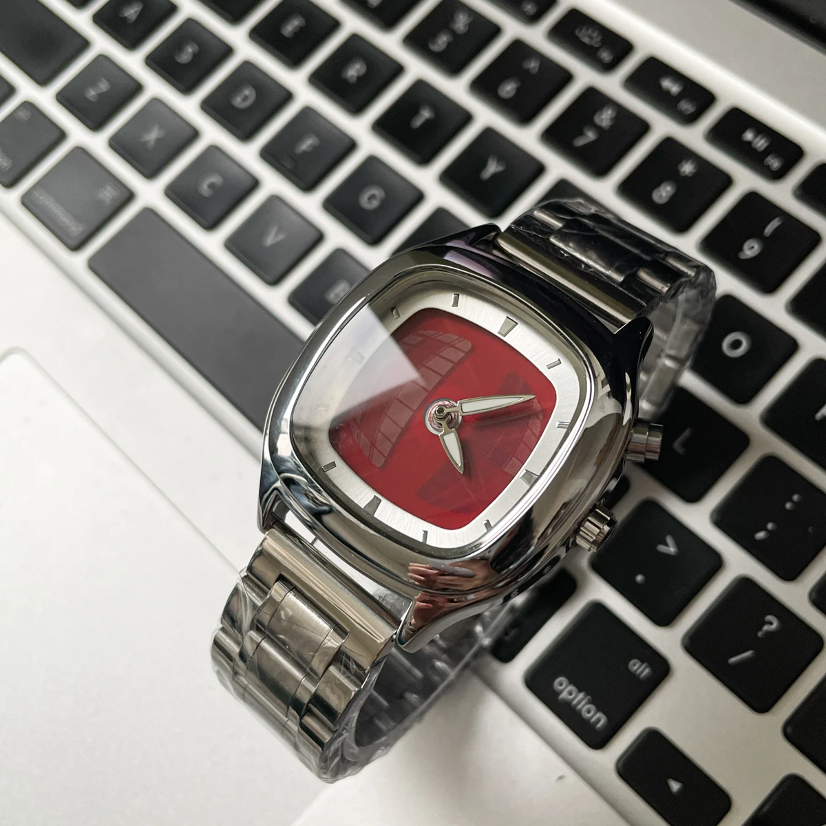 CILOA vierkant heren quartzhor - Luxury Watch Unique recensie en prijs