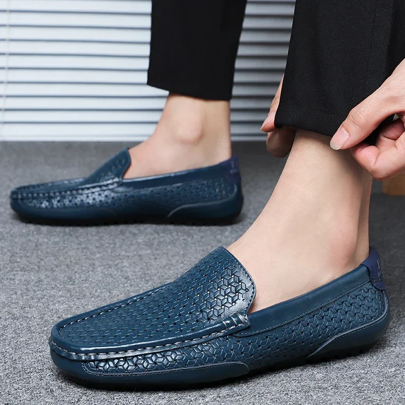 2024 Casual Shoes Summer Men Luxury Brand Genuine Leather Mens Loafers Moccasins Hollow Out Breathable Slip on Driving Shoes