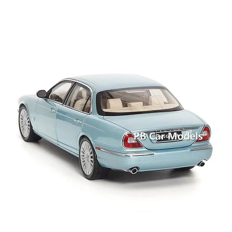 ALMOST REAL AR 1:18 XJ6 X350 alloy car model+small gift