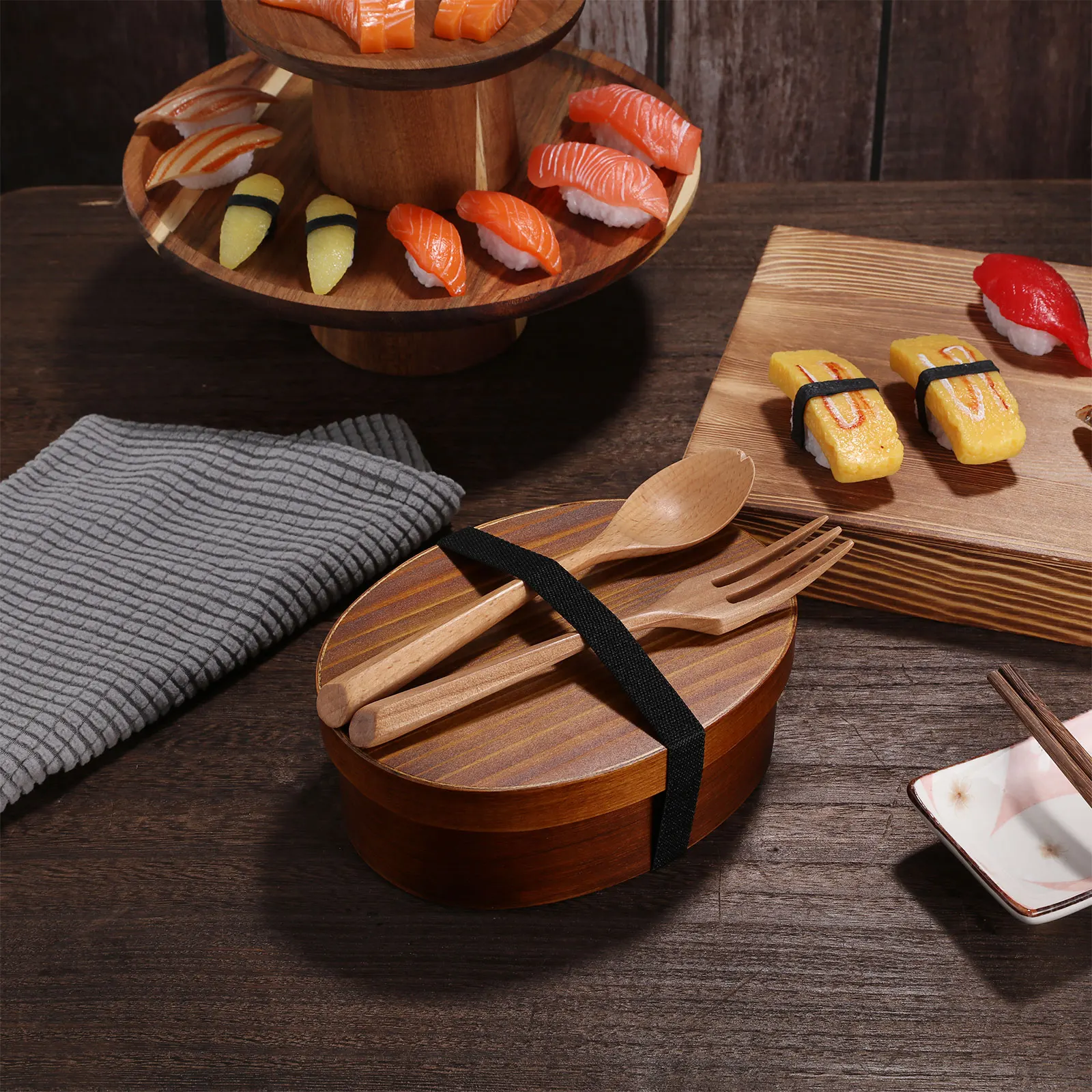 

Wooden Japanese Style Retro Lunch Container Sushi Carrier Elastic Band Round Edge Food Grade Material Reusable
