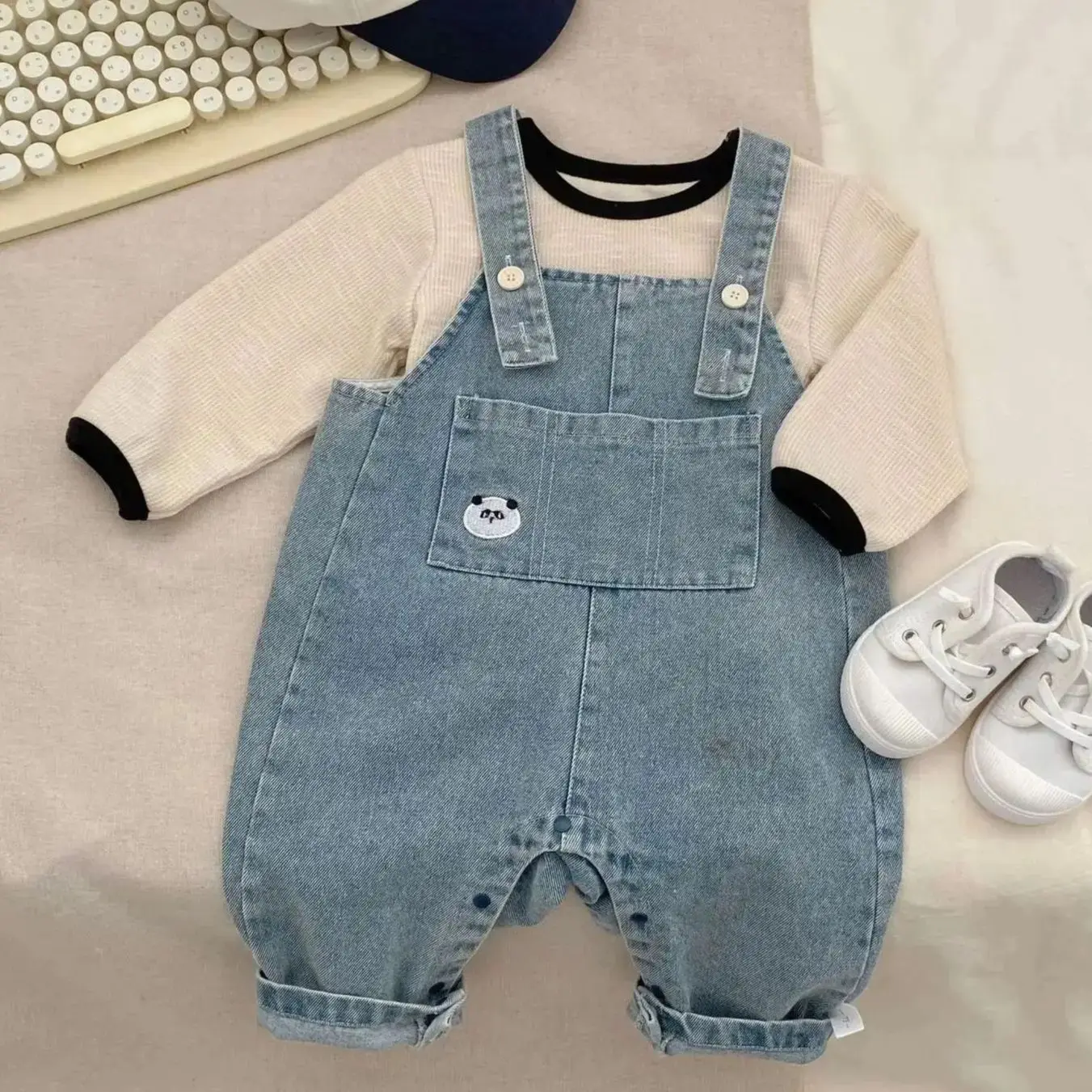 

Новинка для детей 0-2 лет, детский однотонный повседневный джинсовый комбинезон, топ с длинными рукавами для новорожденных + комбинезон из двух предметов, удобный комплект