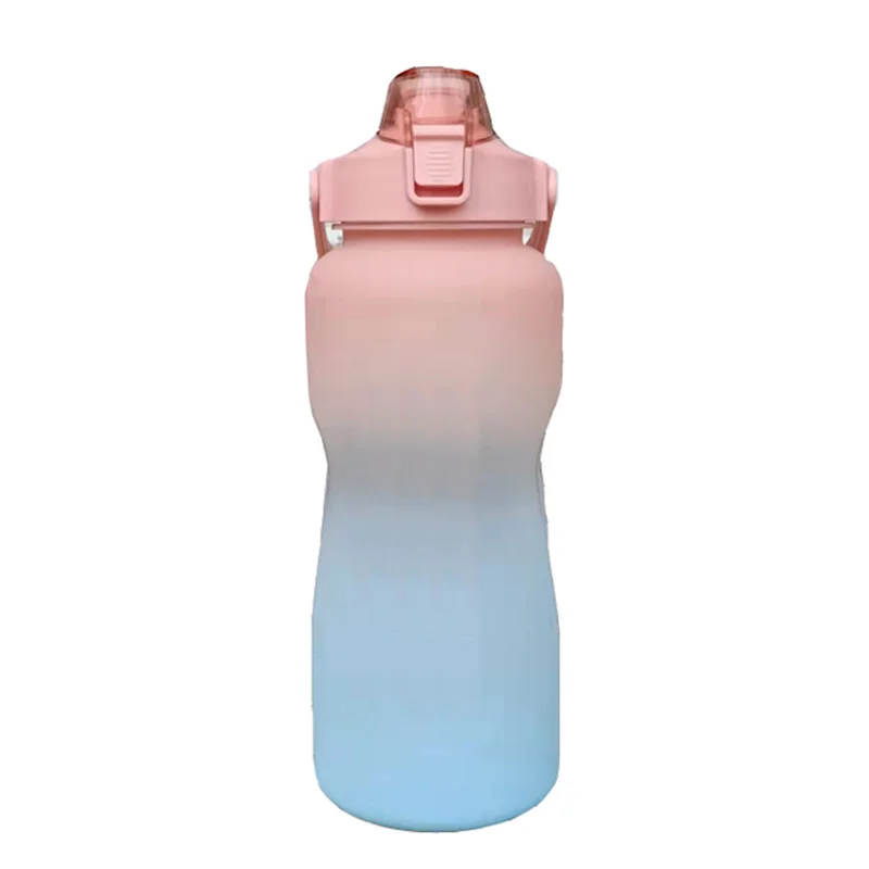 24 شعار التغذية هزة زجاجة ماء 2L المتدرج المتضخم مع القش داخل تريتان المواد البلاستيكية زجاجة السفر في الهواء الطلق