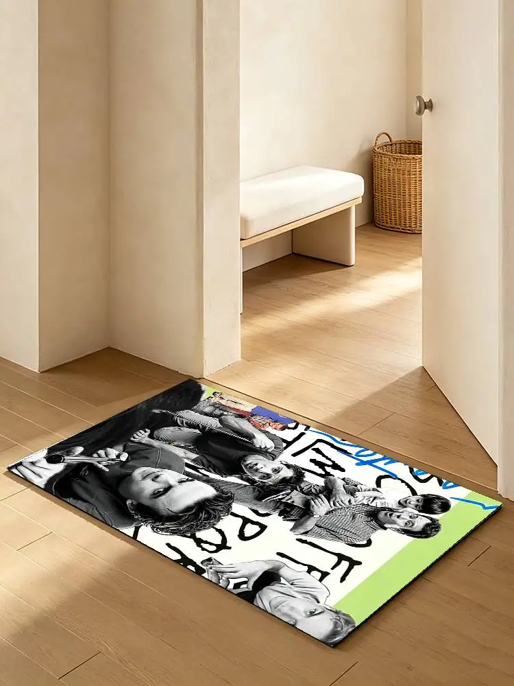 FUUNY Drama M-Malcolm in the M-Middle Soft Absorbent Decorative Floor Mat for Bathroom Entryway Living Room