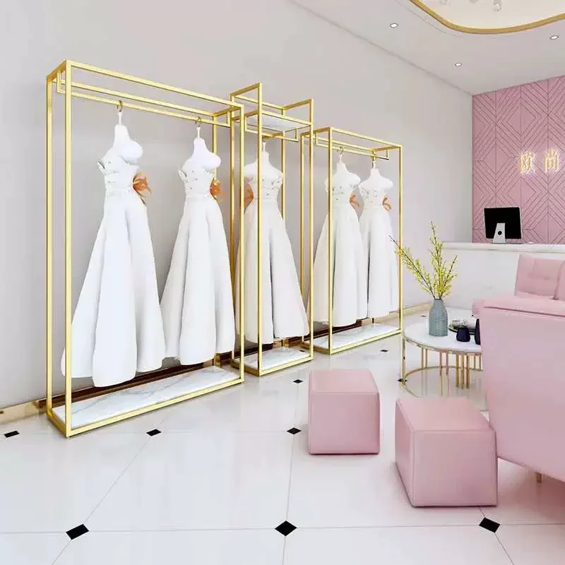 Iron Artwork With Painted FinishHigh-end Wedding Store Shelves Floor-to-ceiling Clothing Store Display Racks Gold Special Studio