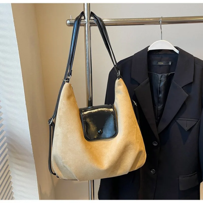 حقيبة كتف نسائية راقية مصنوعة من الجلد الفاخر مع مظهر يومي عتيق من باريس  #6