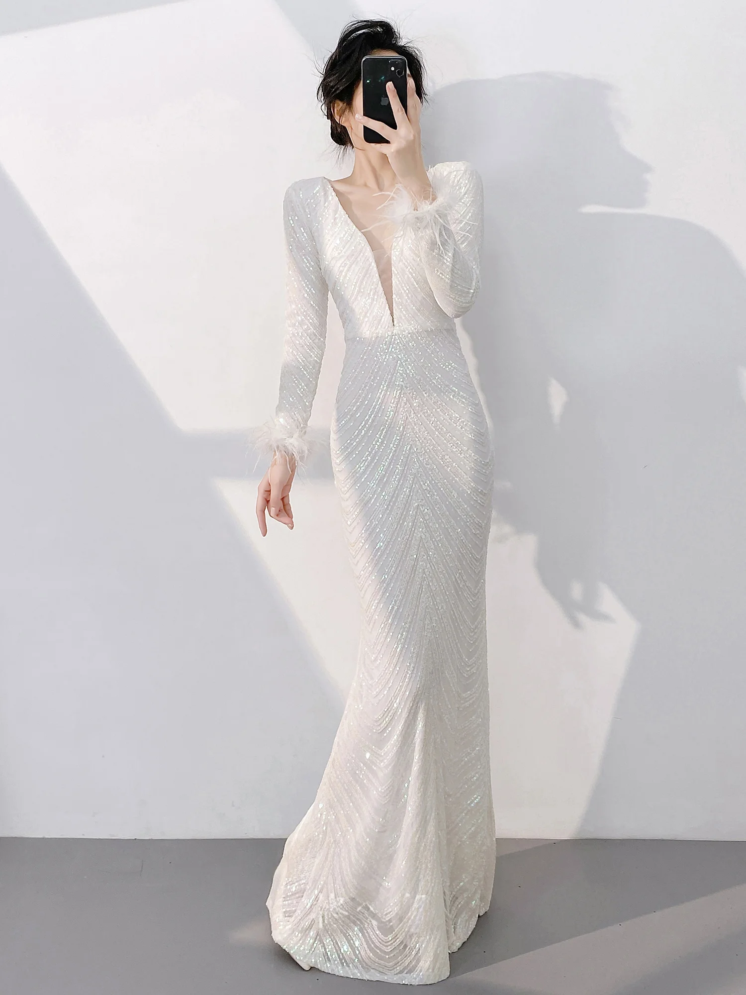 

Ele White Evening Gown Women's New 2025 High-End Feel Banquet Beautiful Host Annual Meeting Fi Tail Luxury Lightweight