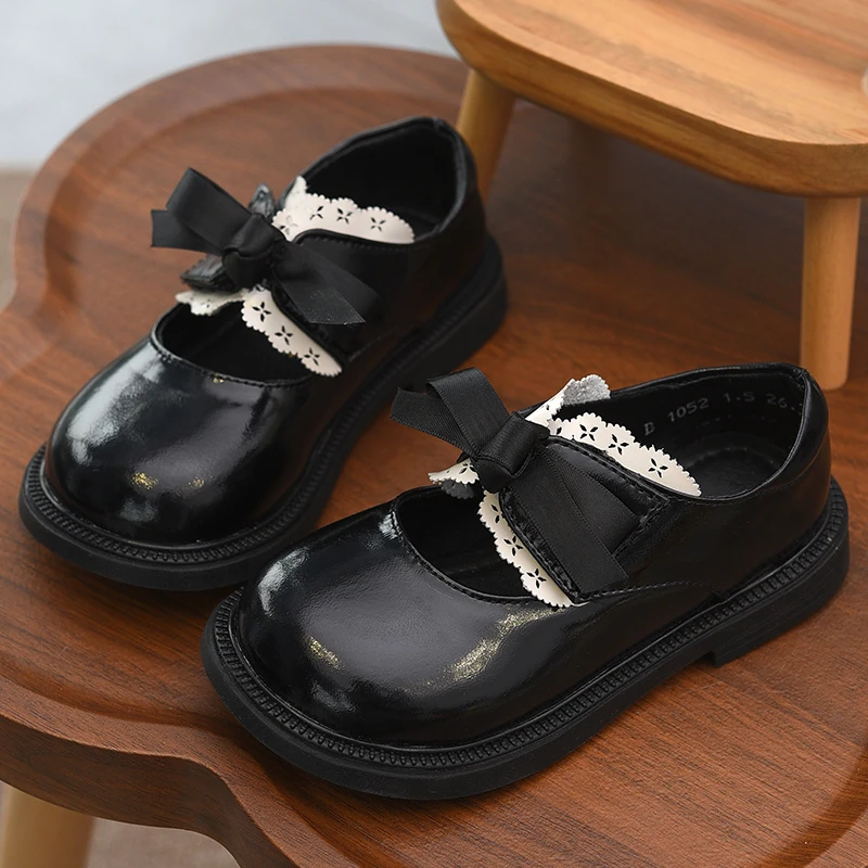 Girls Princess Shoes Girls Small Leather Shoes 2025 Spring New Children's Shoes Genuine Leather Soft Sole Shoes Black Style Shoes