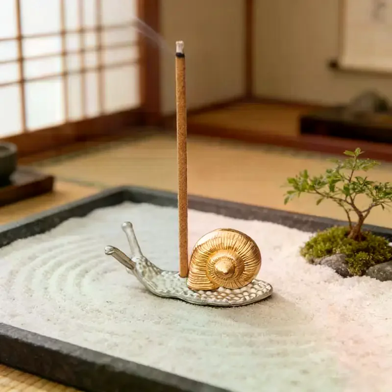 Lovely Mini Snail Incense Holder Metal Sandalwood Line Stick Incense Burners Small Desk Home Decor Ornaments