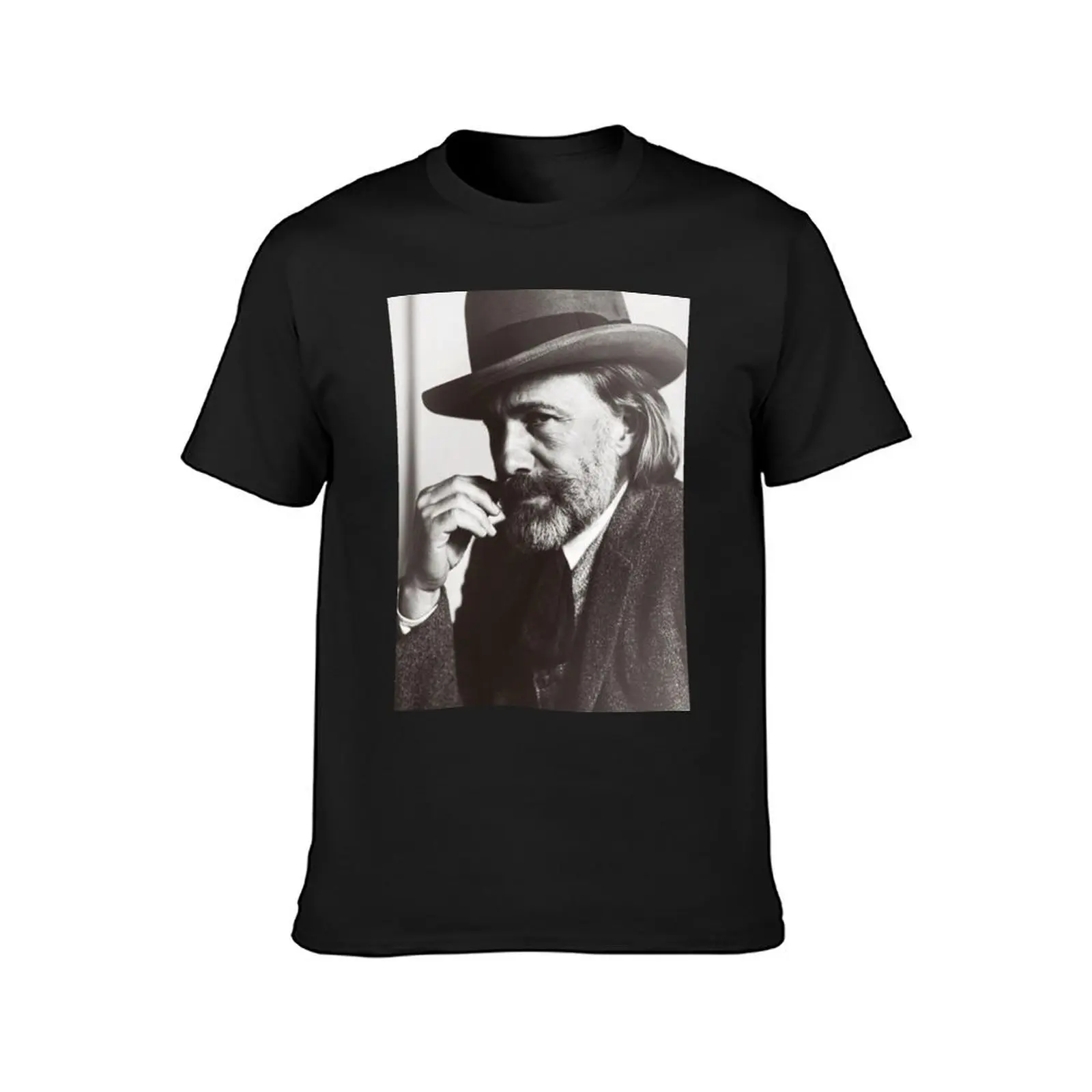 Dr. King Schultz T-Shirt funnys plain T-shirt men