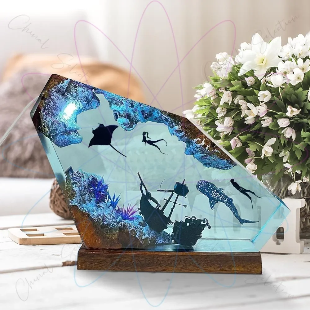 Personalized Resin Ornament Resin Ocean Wood Light Whale Shark Manta Ray and Couple Diver Home Decor Christmas Gift Ornament