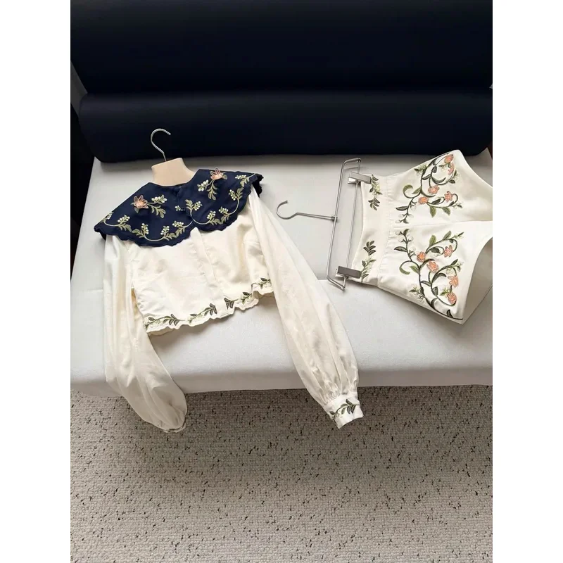 Conjunto de Lino 100% con Bordado Intenso para Mujer 2026: Camisa de Manga Linterna con Cuello Desmontable + Pantalones Cortos de Cintura Alta - Traje Casual de Moda