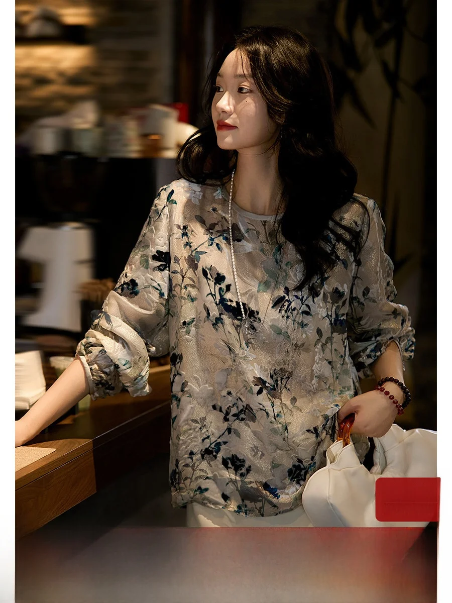 

Silk Long Sve round Ne Loose Fit Small irt Gold Tead Embroidery Heavy Work Velvet Flower Print Women's Top New Sle