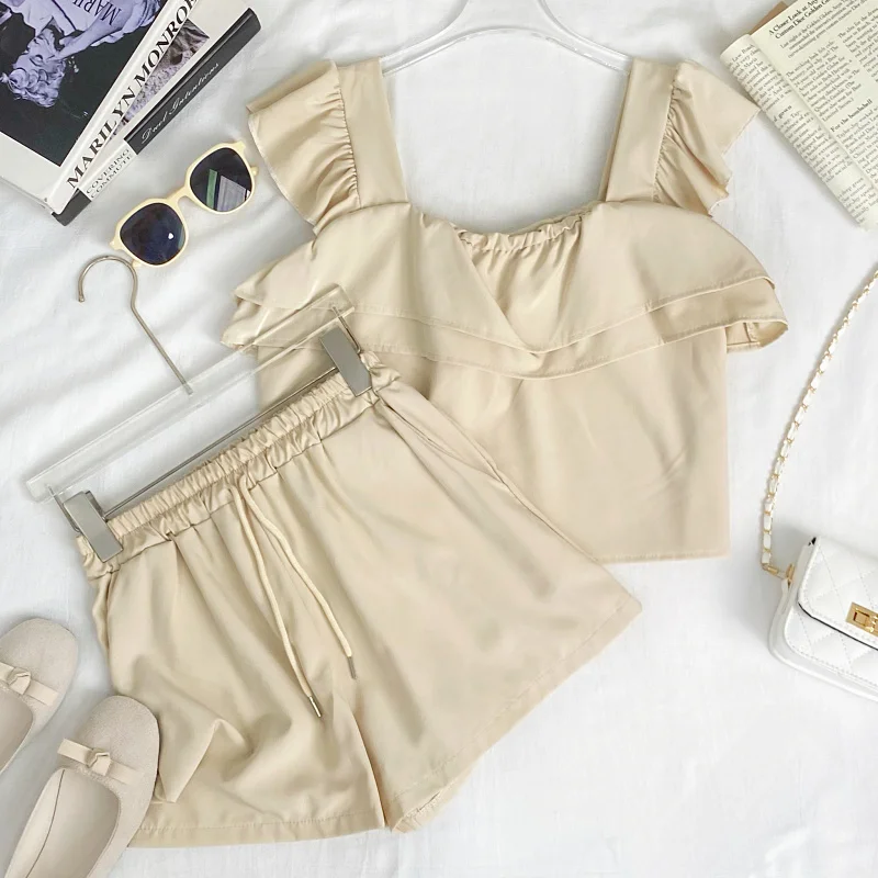 Design inspired square neck ruffle fly sleeves short vest and drawstring high waisted wide leg shorts two-piece set for women