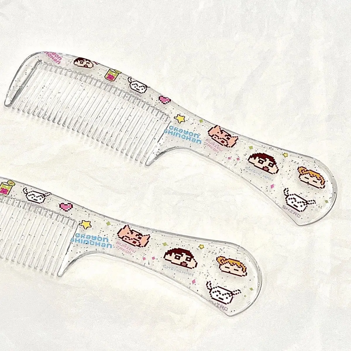 Cartoon cute Crayola Tetsuya Mini Hairbrush Soft Girl Portable Makeup Brush Student Mini Hairbrush Side Parting Hairbrush