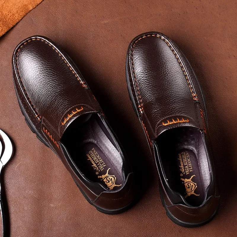 Mocassins de couro artesanal masculino, sola macia, confortável, antiderrapante, slip-on, negócios, dirigindo, casual, elegante