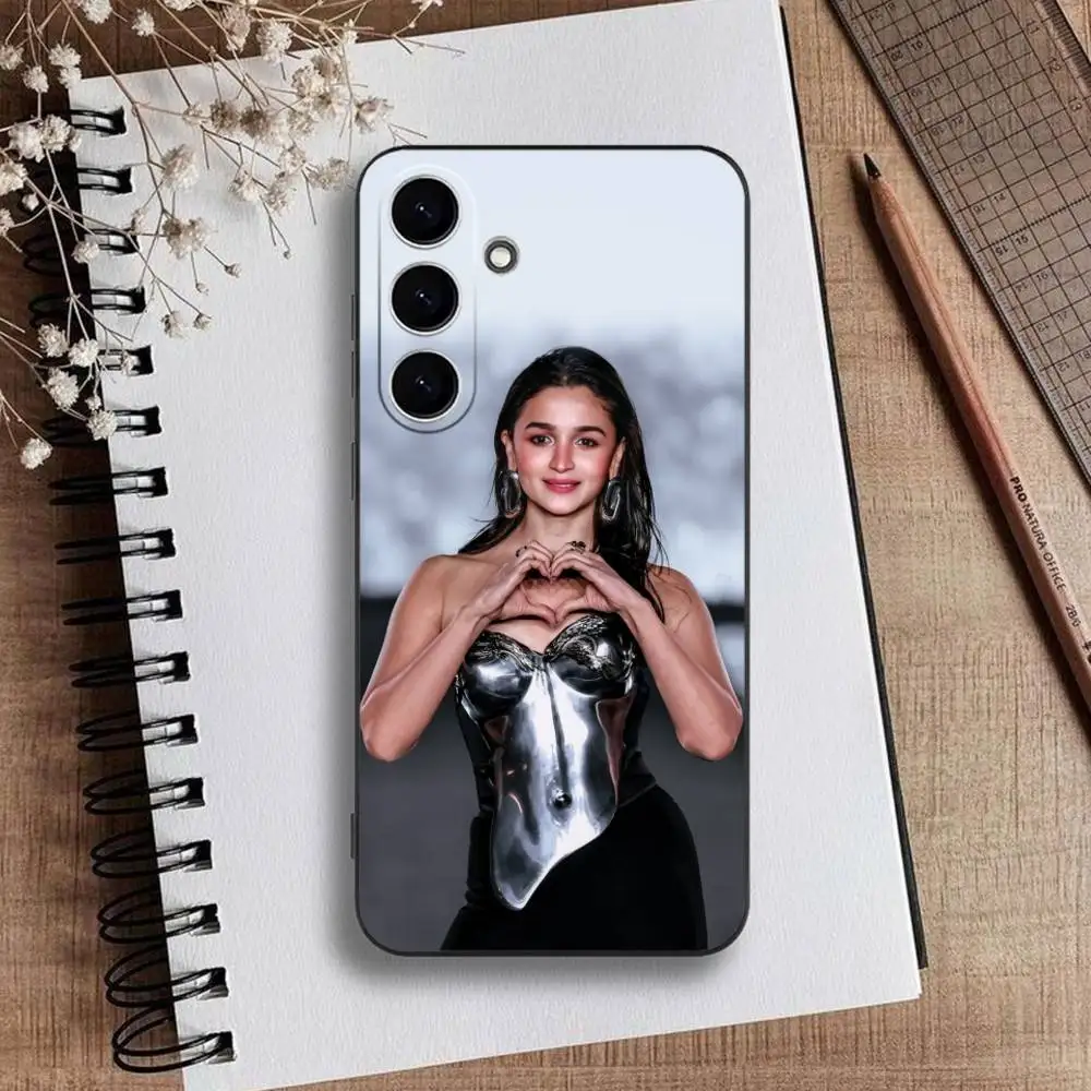 حافظة هاتف A-Alia B-Bhatt Gangubai Role لهاتف سامسونج جالاكسي A73,A72,A71,A70,A53,A52,A51, غطاء أسود من السيليكون الناعم #6