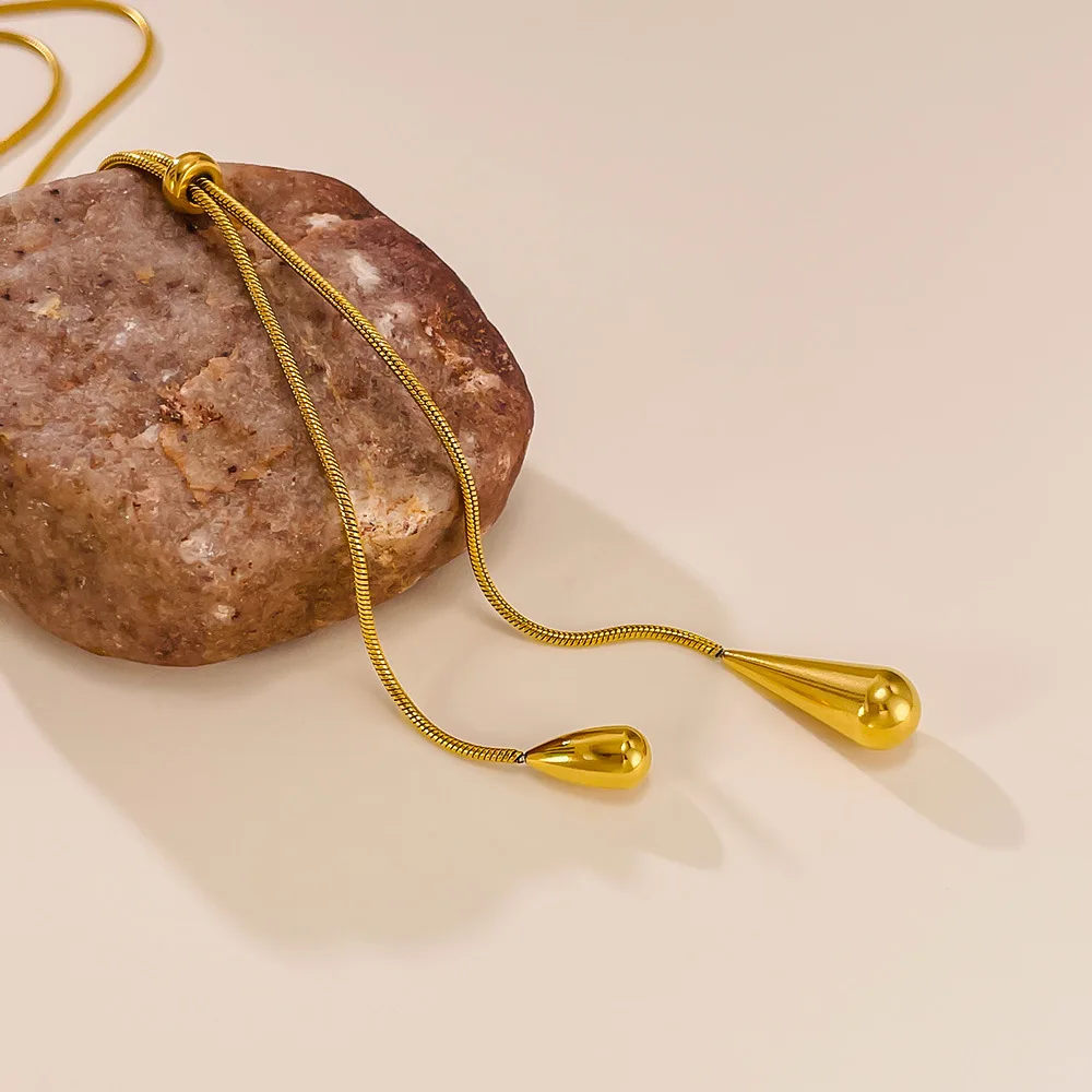 유럽과 미국 패션 골드 컬러 스테인레스 스틸 워터 드롭 술 펜던트 목걸이 여성을위한 쇄골 체인 Paty 쥬얼리