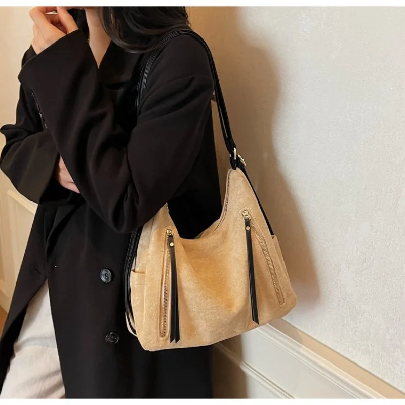 Versatile Everyday Designer Diaper Bag For Women Luxury Leather Tote Elegant Crossbody Bag Stylish Chic