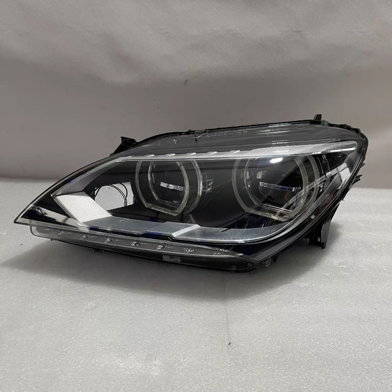 

Светодиодная фара в сборе для BMW 6 серии F06 F12 F13 2011-2015 640i 650i M6 XDrive, OEM-замена, номер детали 63127358357 63127358358