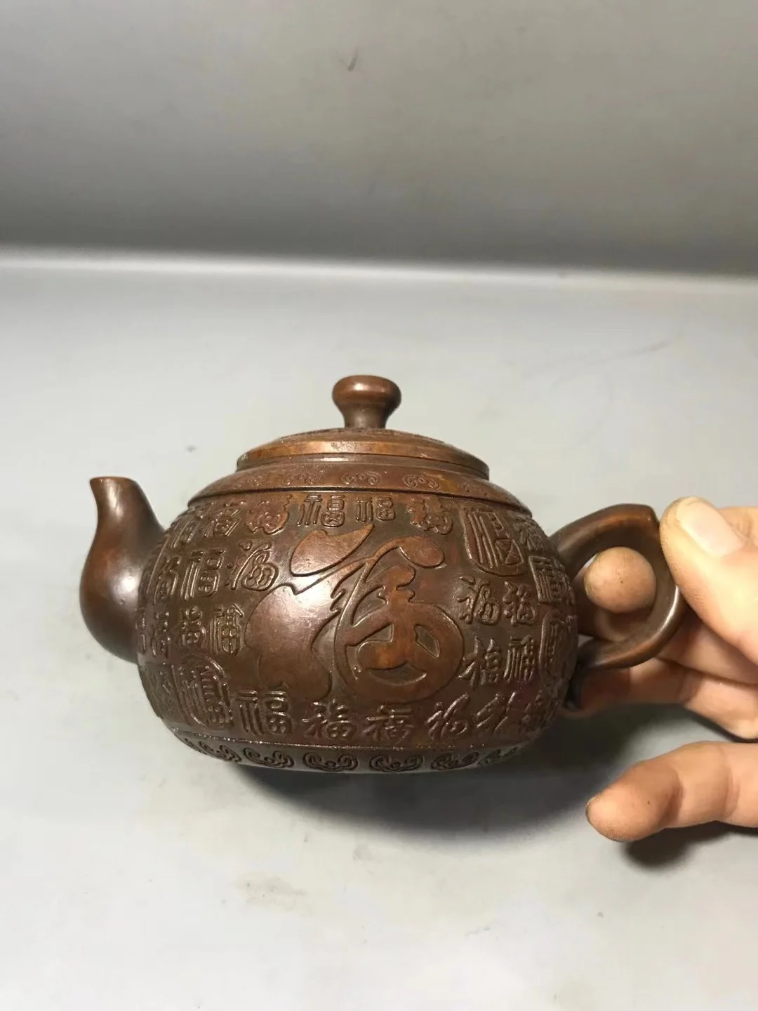 Chinese Style Classical Old Objects Vintage Teapot Embossed Ornaments Copper Ware