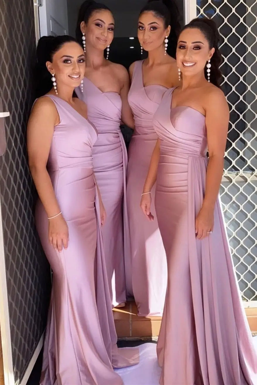 Satin One-Shoulder Bridesmaid Dresses Pleats Backless Sweep Train Cocktail Dress Elegant Sleeveless Bodycon Wedding Party Gowns