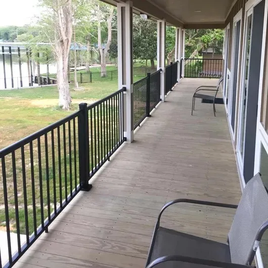 التخصيص نظام درابزين الألومنيوم المطلي بمسحوق الطراز الحديث لتطبيق الدرج والشرفة والسطح