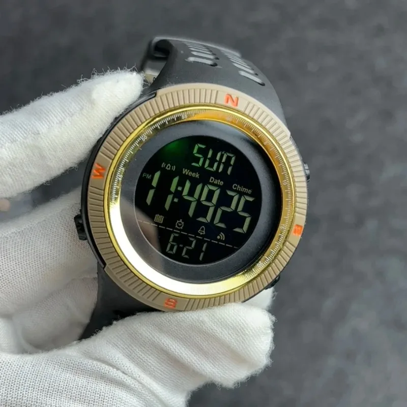남성용 아웃도어 패션 스포츠 시계 방수 LED 다기능 시계 남성 생일, 크리스마스 선물로 적합