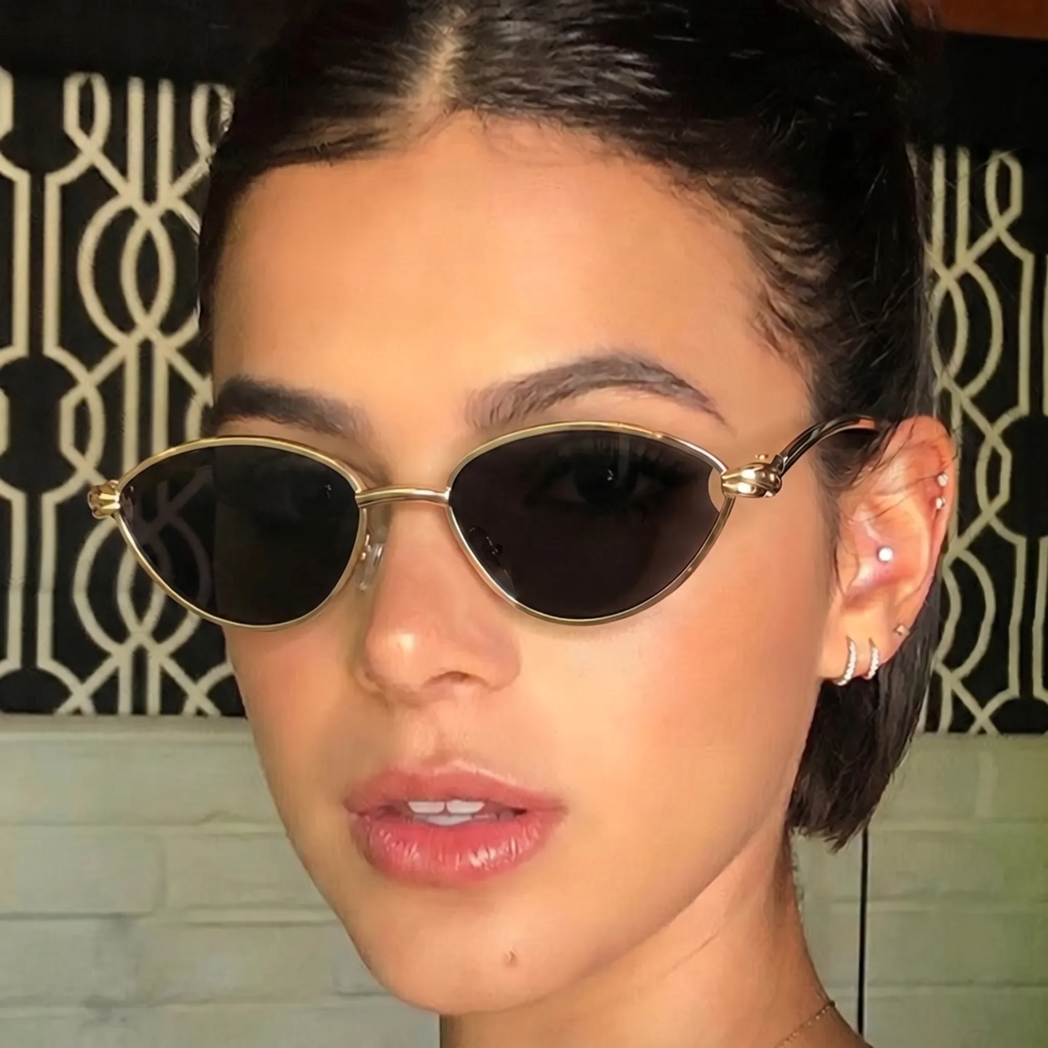 

Y2K Punk Small Frame Cat Eye Sunglasses Women 2026 Luxury Brand Fashion Oval Metal Sun Glasses Retro Outdoor Travelling Shades